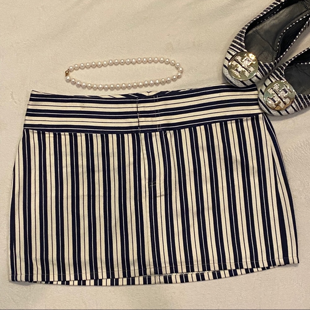 Alice + Olivia Scoop Striped Mini Skirt